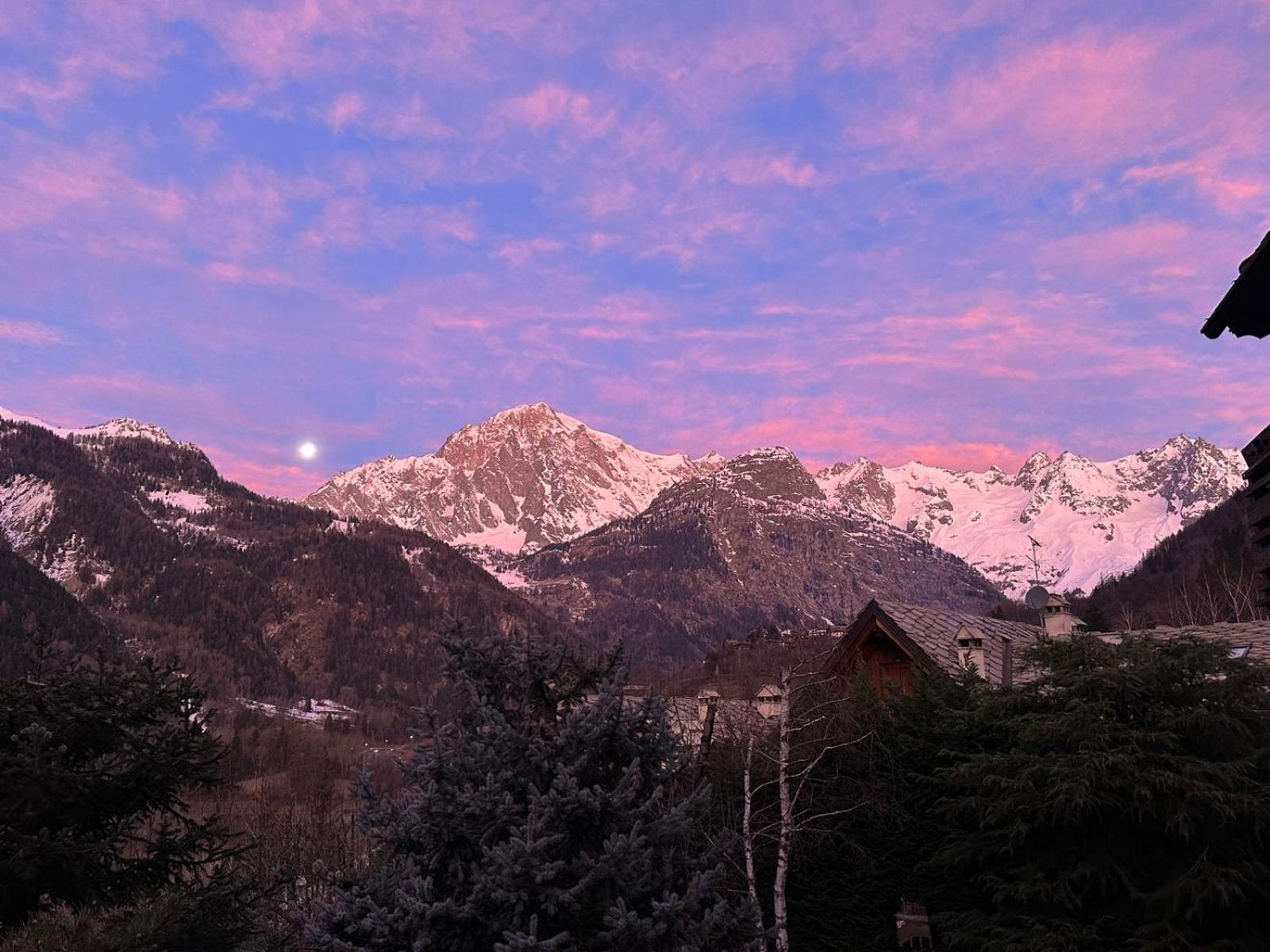 Courmayeur~Navetta Gratuita Per Il Centro+Impianti 외부 사진